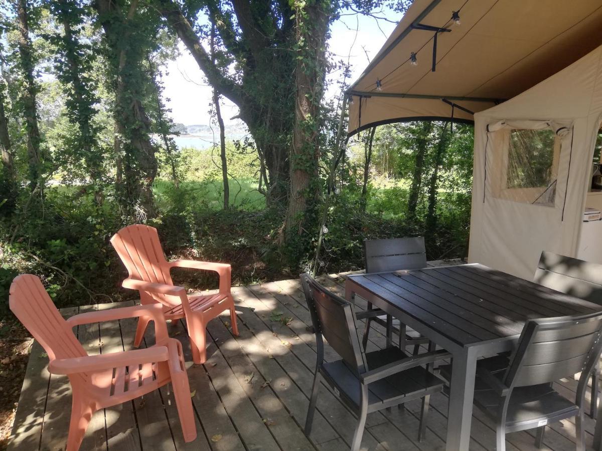 Hebergements Camping "Les Pieds Dans L'Eau" Crozon Luaran gambar