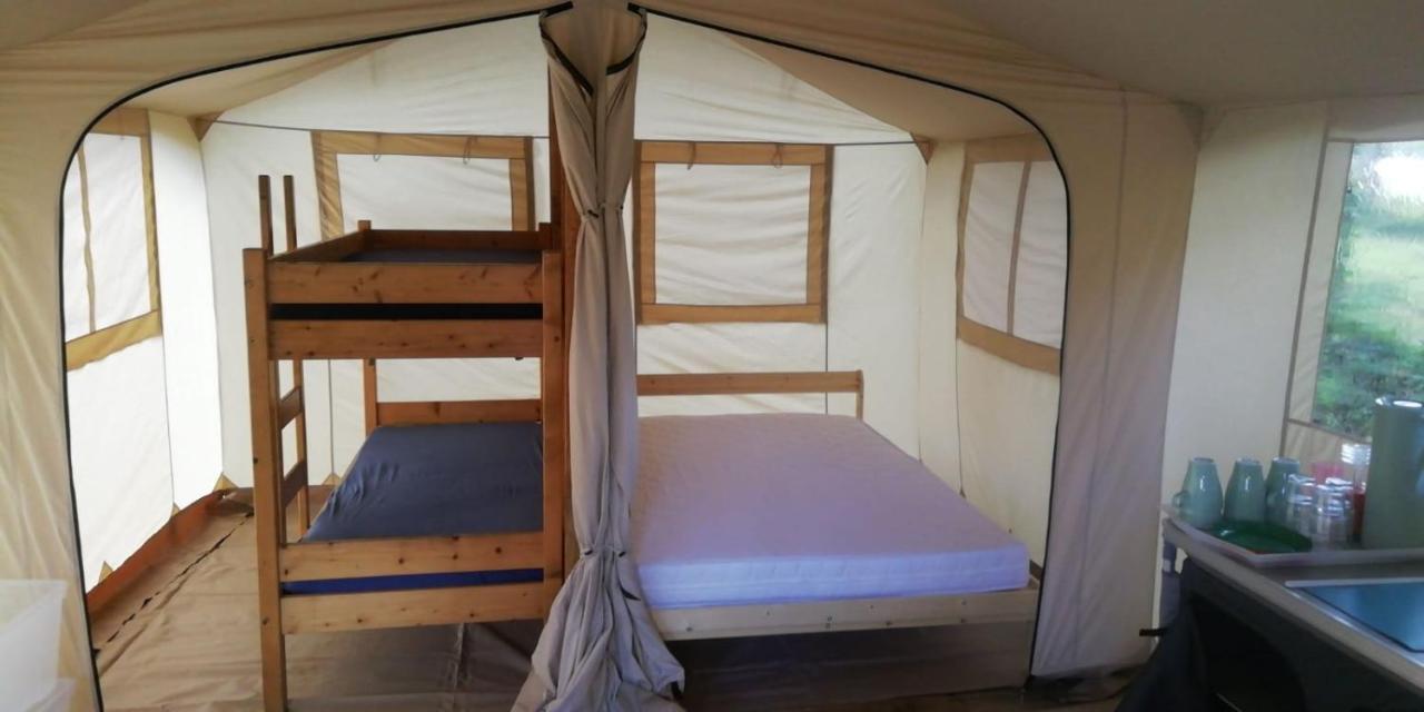 Hebergements Camping "Les Pieds Dans L'Eau" Crozon Luaran gambar